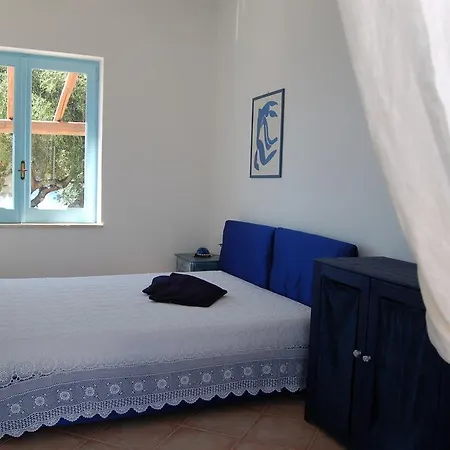 فيلة Petrara Acquacalda