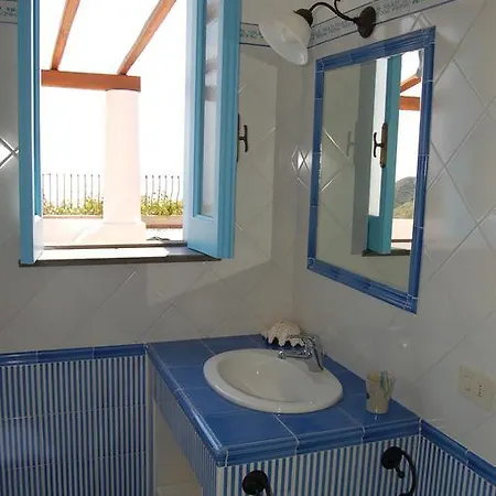 Petrara فيلة Acquacalda