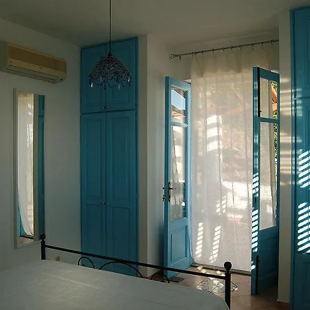 Petrara فيلة