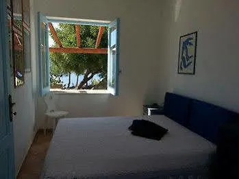 Petrara فيلة Acquacalda