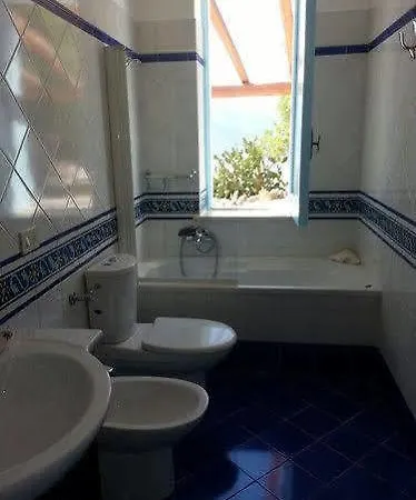 Petrara فيلة Acquacalda